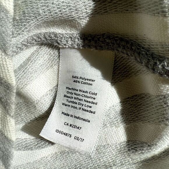 T by Talbots Gray and White Chevron Striped Short Sleeve Shift Dress - Picture 9 of 9